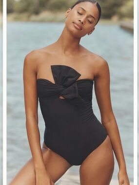 Juan De Dios Malaga strapless one piece with  Front Knot Detail NWT Small